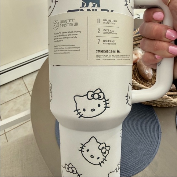 Stanley White Hello Kitty Tumbler with Straw - Picture 4 of 4